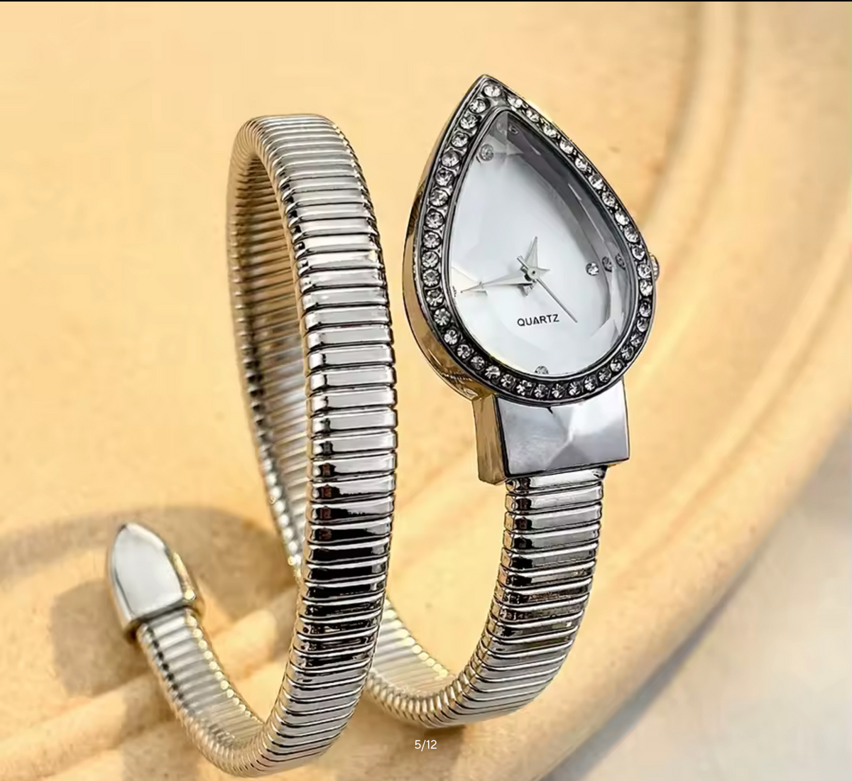 Elegant Ladies' Water-Drop Headed Watch with Snake-Shaped Band